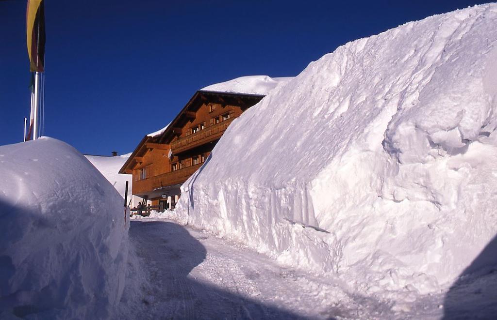 Hotel-Gasthof Zimba Damuels Exteriér fotografie